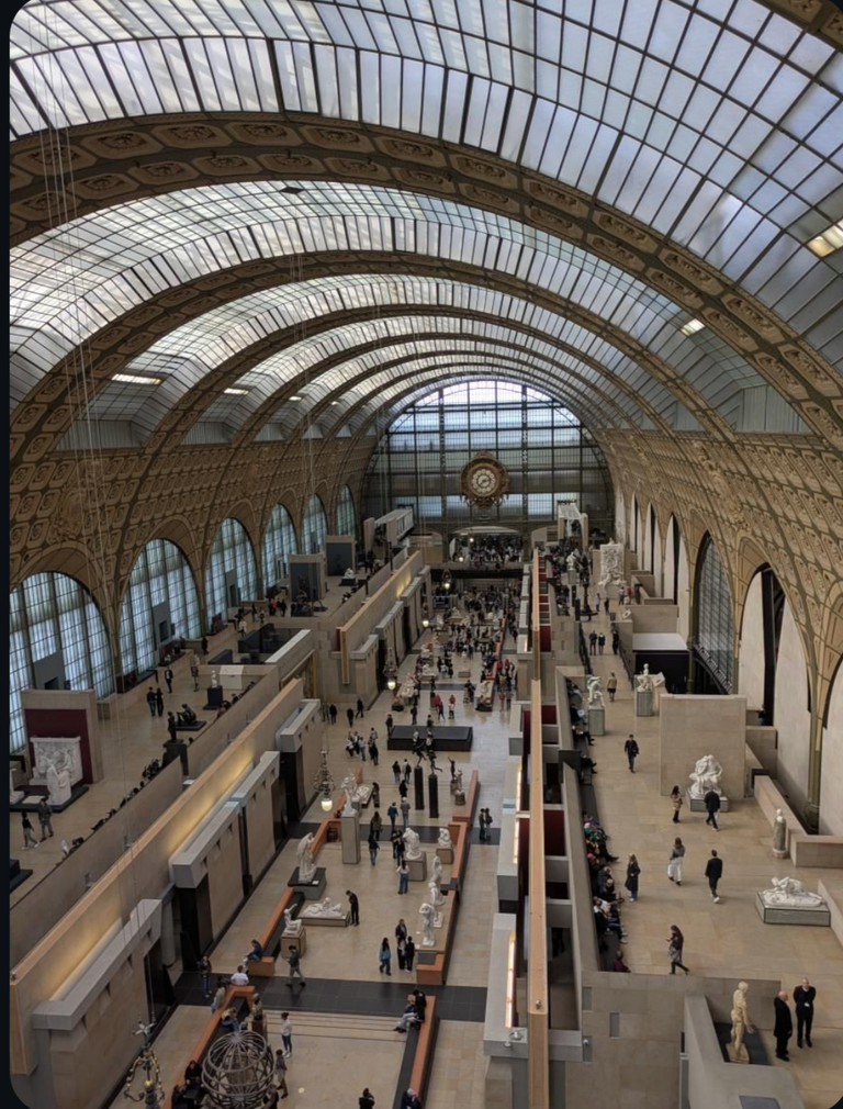 Das_Musée_d_Orsay_Früher_Bahnhof_heute_Kunstmuseum.png 