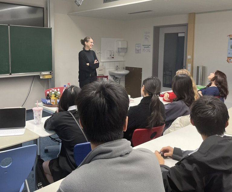 2023_Frau_Niemann_zu_Gast__2_.JPEG 