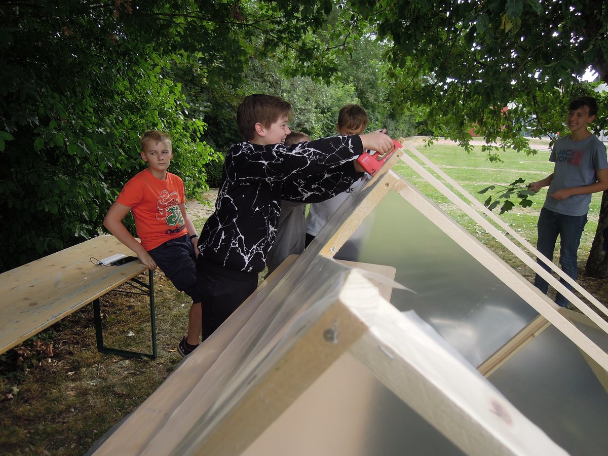 Projekt BERLEBENSARCHITEKTUR Schloss Schule Kirchberg